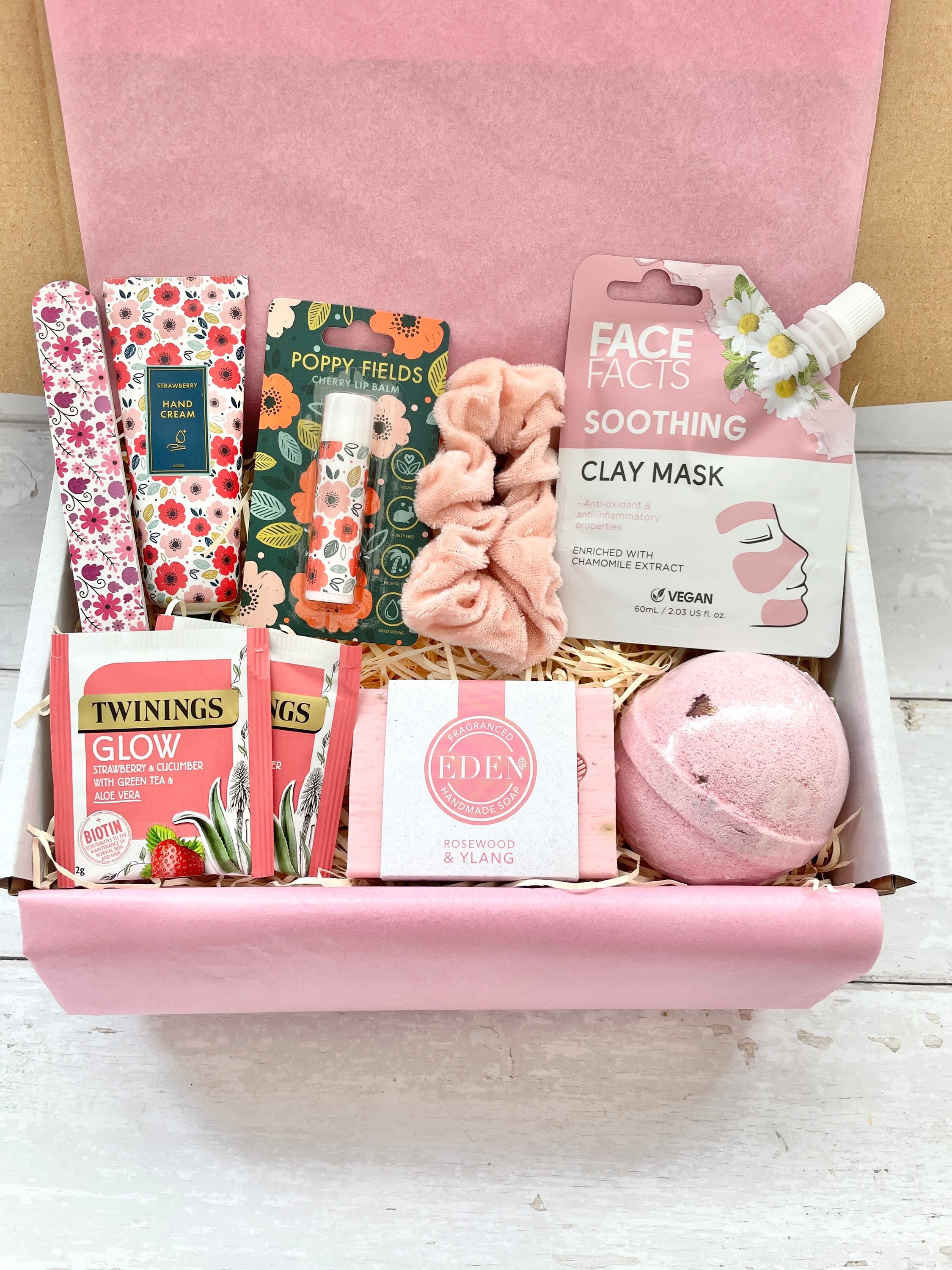 pamper gift boxes for her