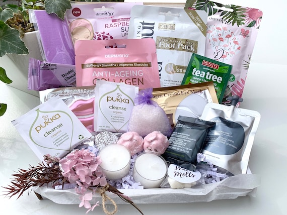 pamper gift boxes for her