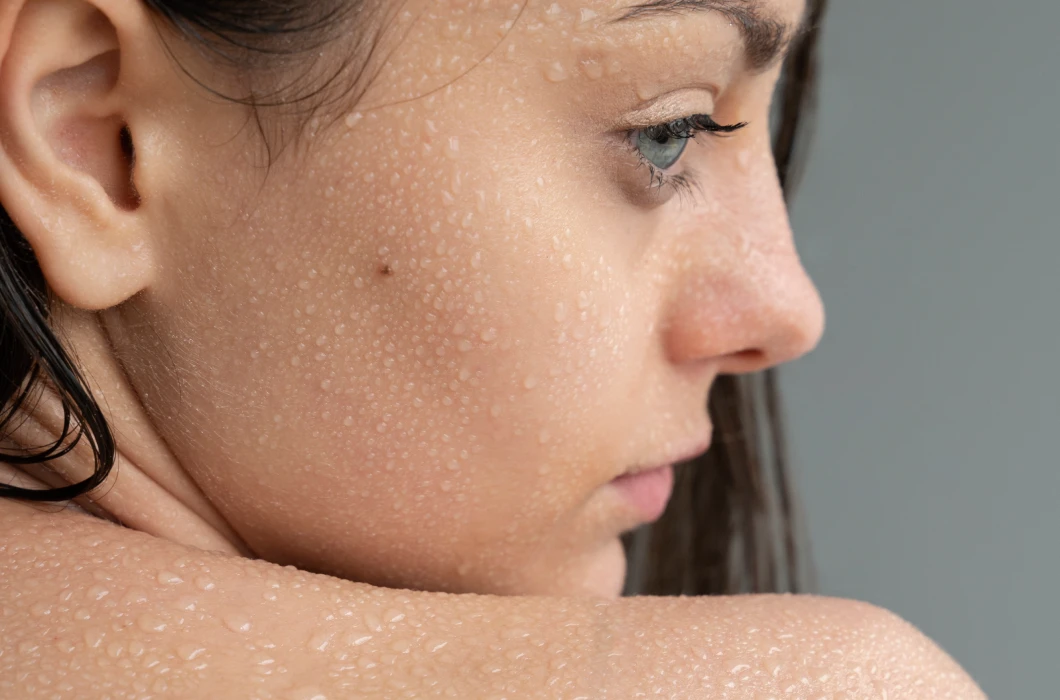wysuszenie skóry twarzy przez szampon